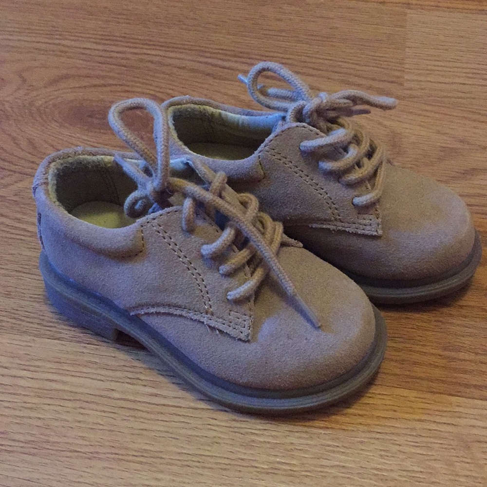Dress shoes